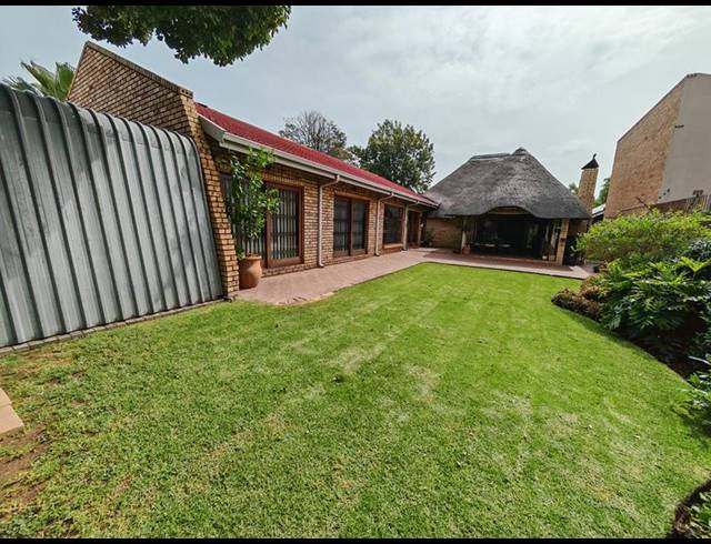 3 BEDROOM HOUSE FOR SALE IN VANDERBIJLPARK SW 2